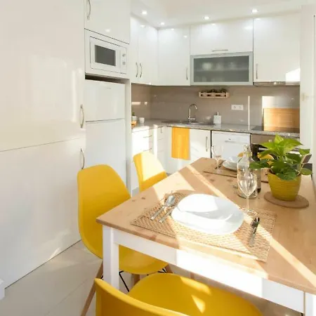 Annie's Cosy 2-bedroom - Graca Apartment Lissabon